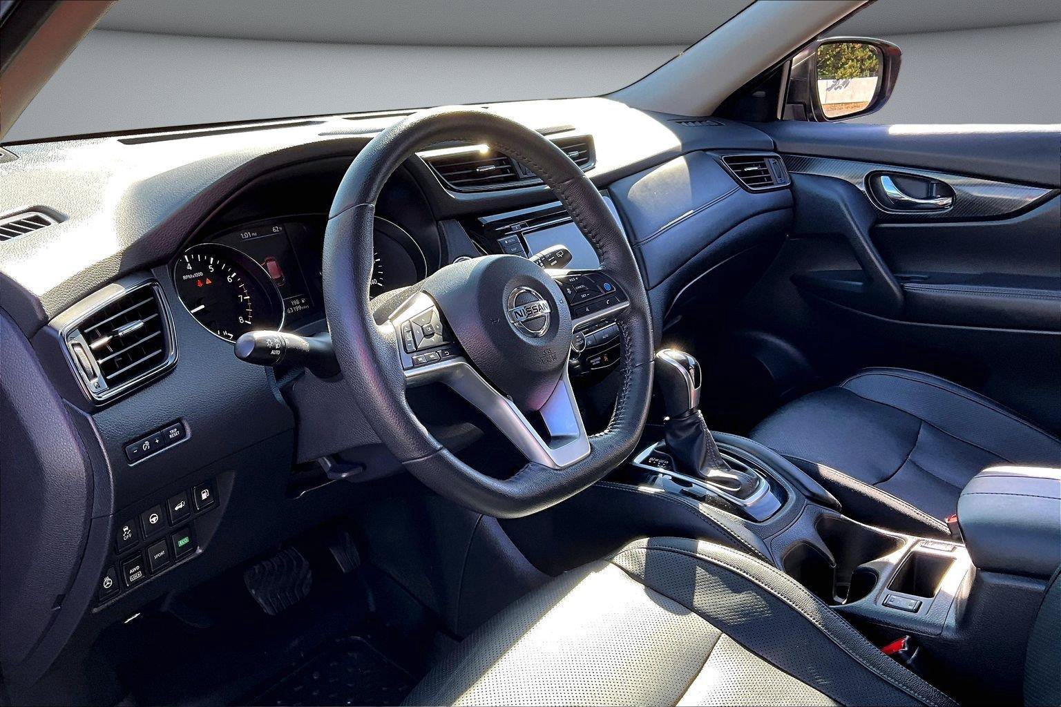 Used 2020 Nissan Rogue SL w/ Premium Package AWD/4WD image 18