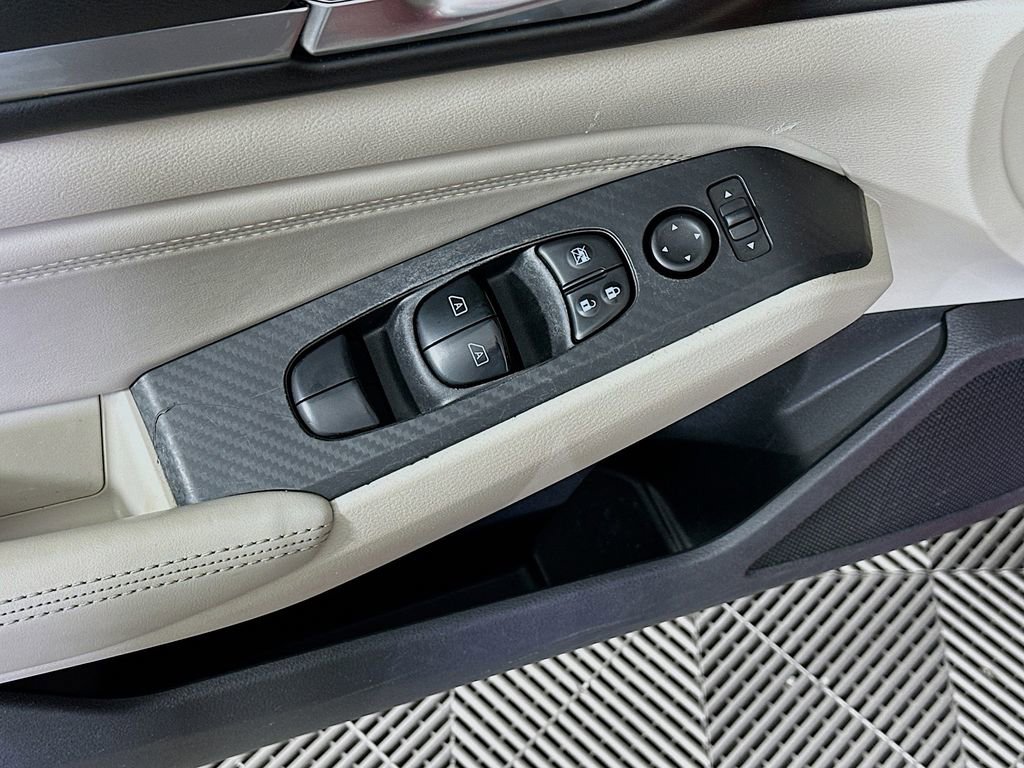 Used 2019 Nissan Altima 2.5 SV FWD image 24
