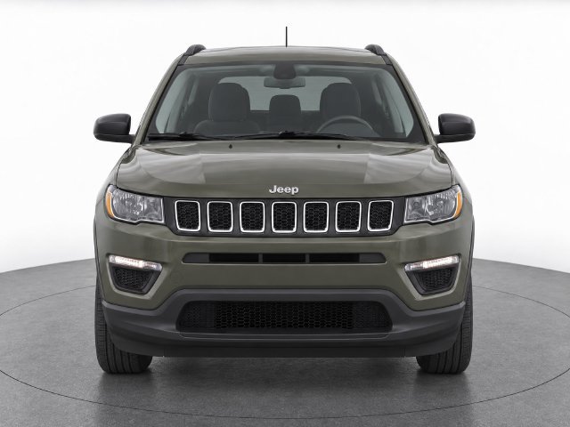 Used 2018 Jeep Compass Sport w/ Tech Group FWD image 5