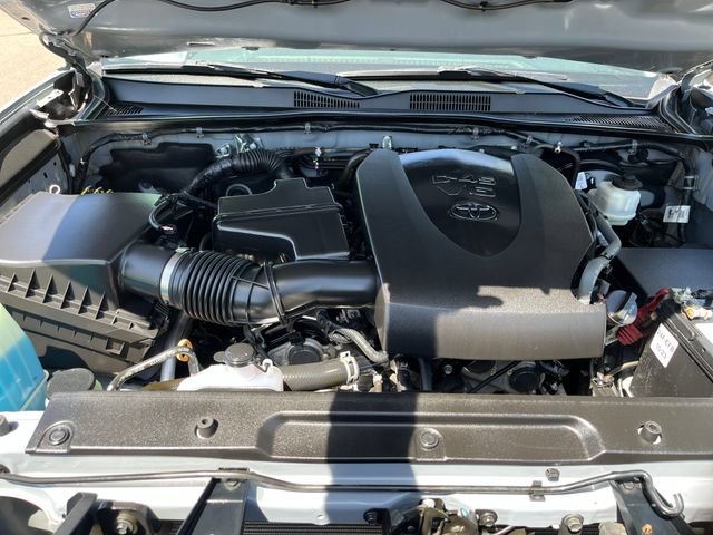 Used 2021 Toyota Tacoma SR5 RWD image 21