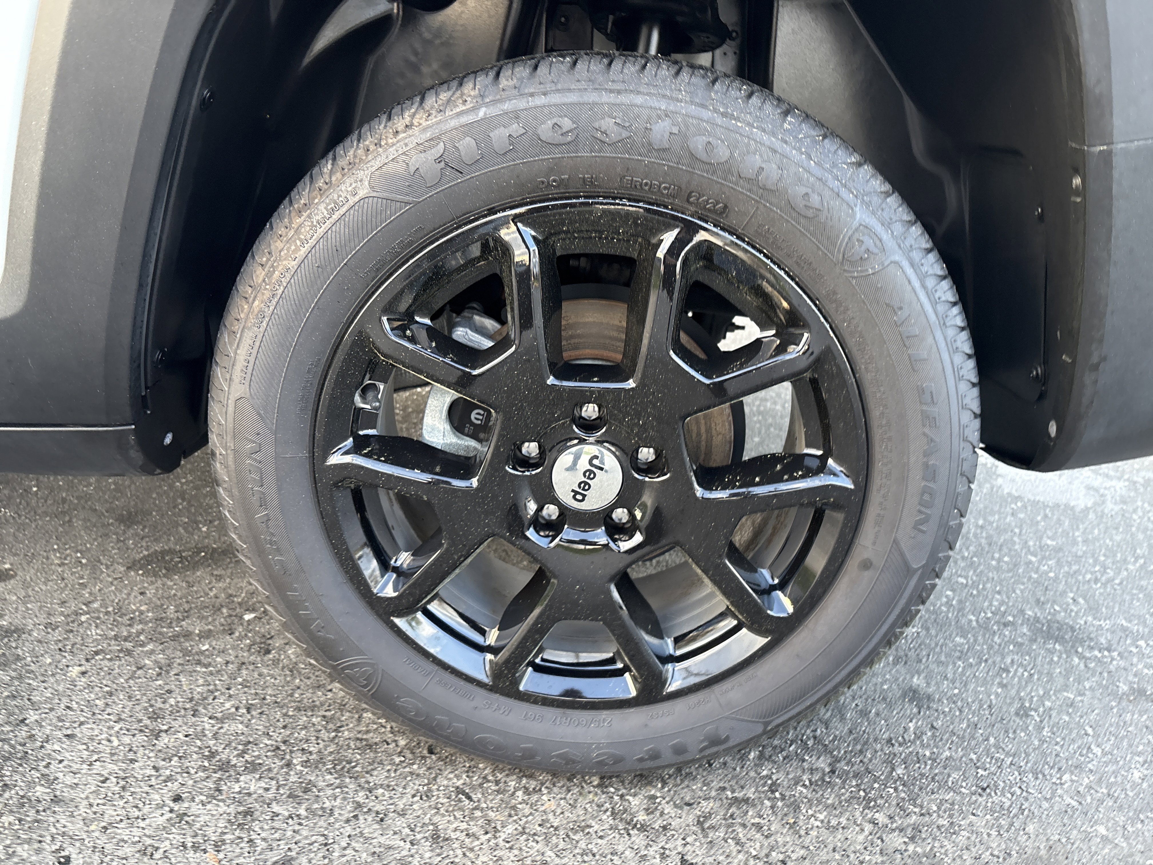 Certified 2023 Jeep Renegade Latitude w/ Premium Group image 13