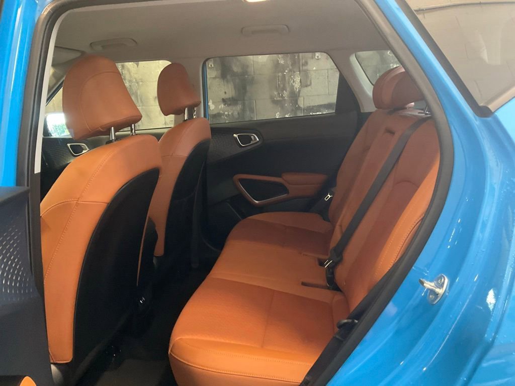 Used 2025 Kia Soul EX FWD image 27
