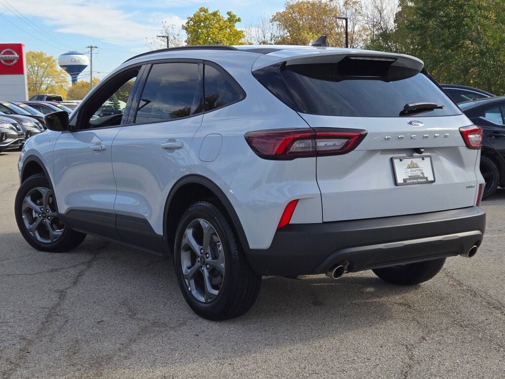 Used 2025 Ford Escape ST-Line Select image 14