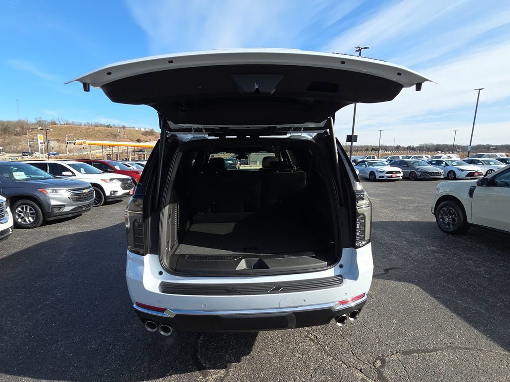 New 2026 Chevrolet Suburban Premier w/ Sun And Tow Package image 33