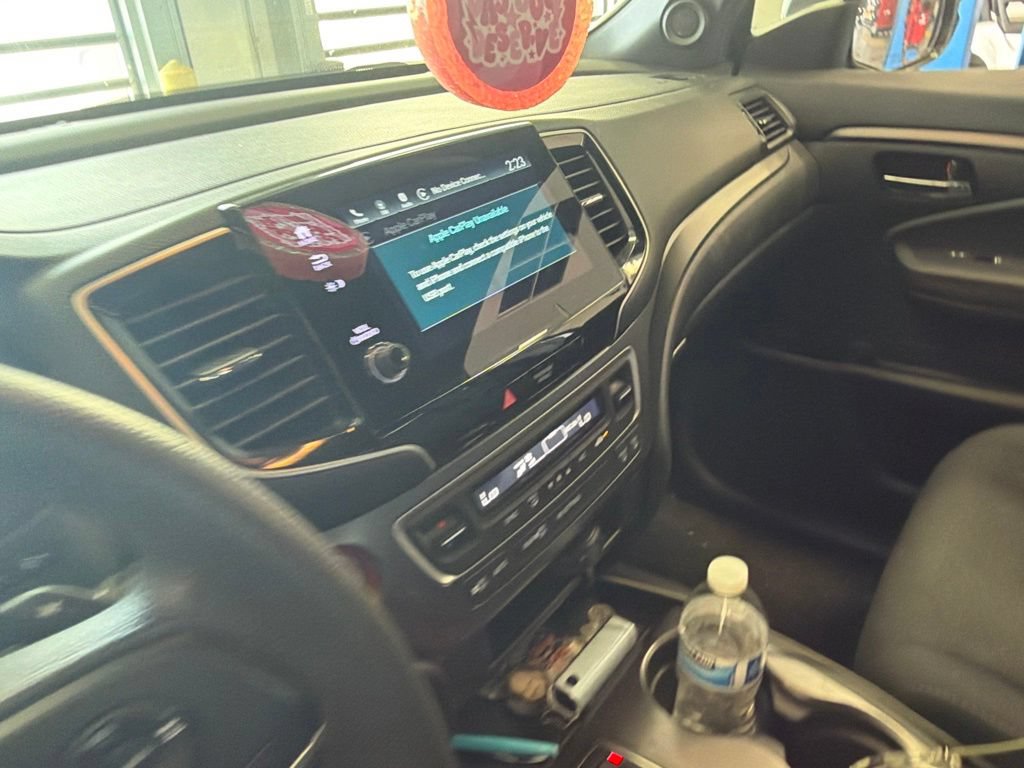 Used 2021 Honda Passport Sport image 4
