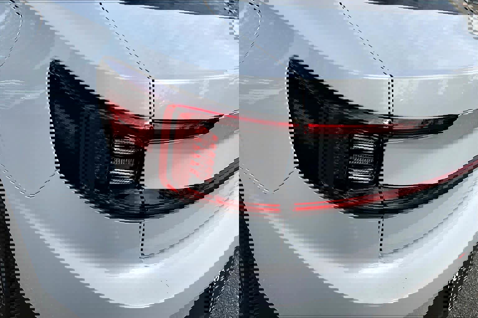 Used 2022 Polestar Polestar 2 w/ Plus Package image 29