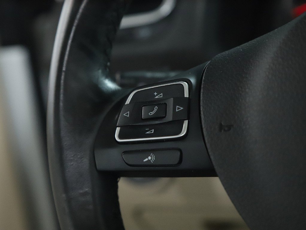 Used 2016 Volkswagen Eos Komfort image 33