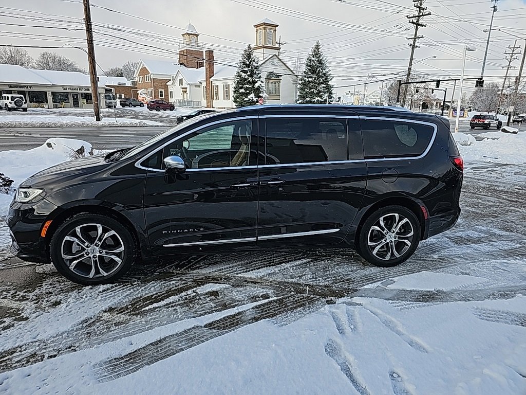 Certified 2022 Chrysler Pacifica Pinnacle image 10