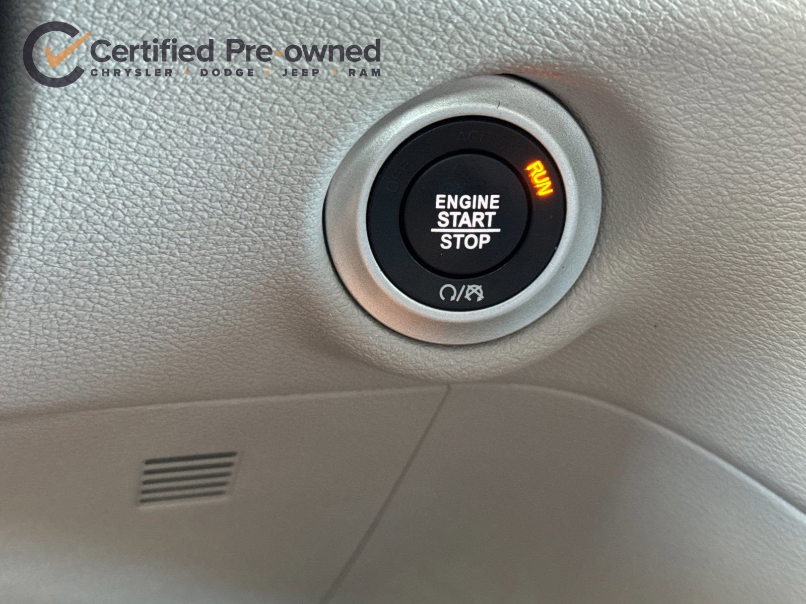 Used 2022 Chrysler Pacifica Touring-L FWD image 24