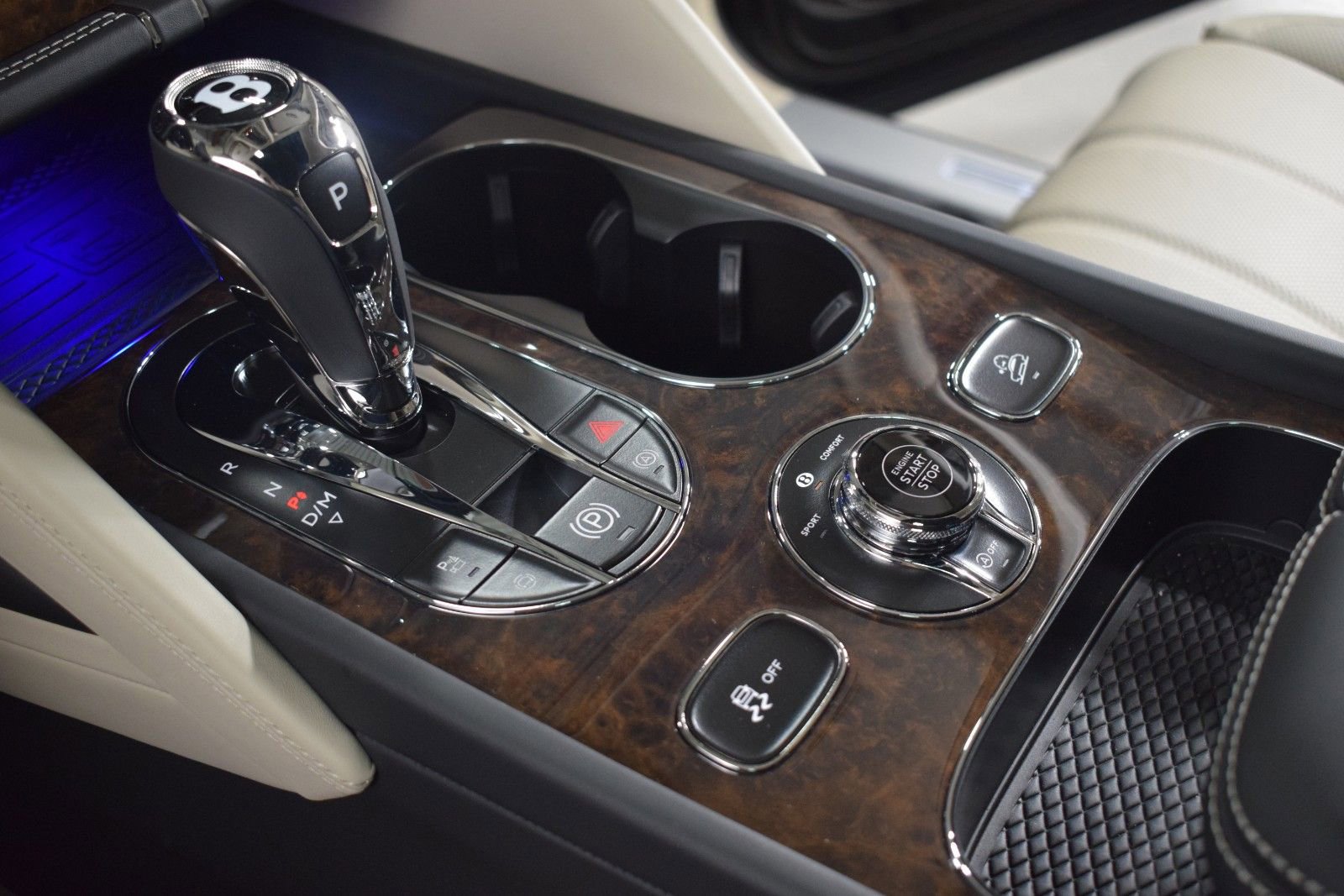 New 2025 Bentley Bentayga AWD/4WD image 36