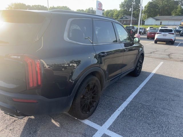 Used 2021 Kia Telluride EX w/ EX Premium Package AWD/4WD image 3