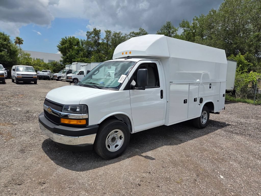 New 2026 Chevrolet Express 3500 w/ Power Convenience Package RWD image 4