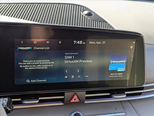 Certified 2025 Hyundai Elantra SEL FWD image 11