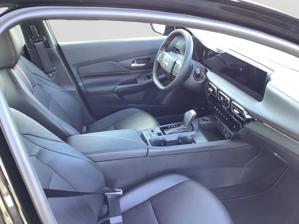 New 2026 Nissan Sentra SR w/ SR Premium Package FWD image 12
