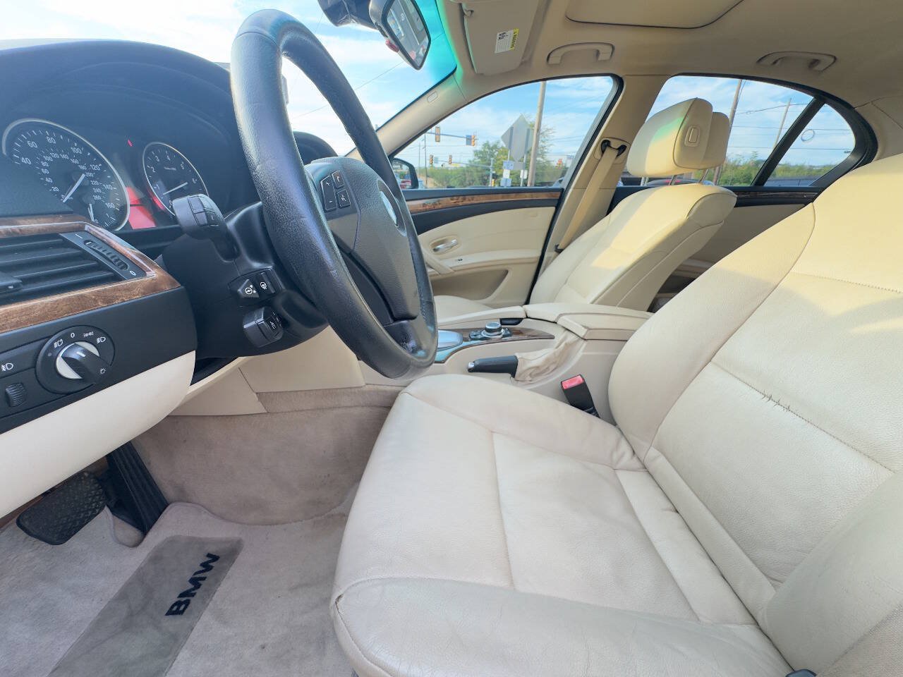 Used 2010 BMW 528i xDrive Sedan AWD/4WD image 10