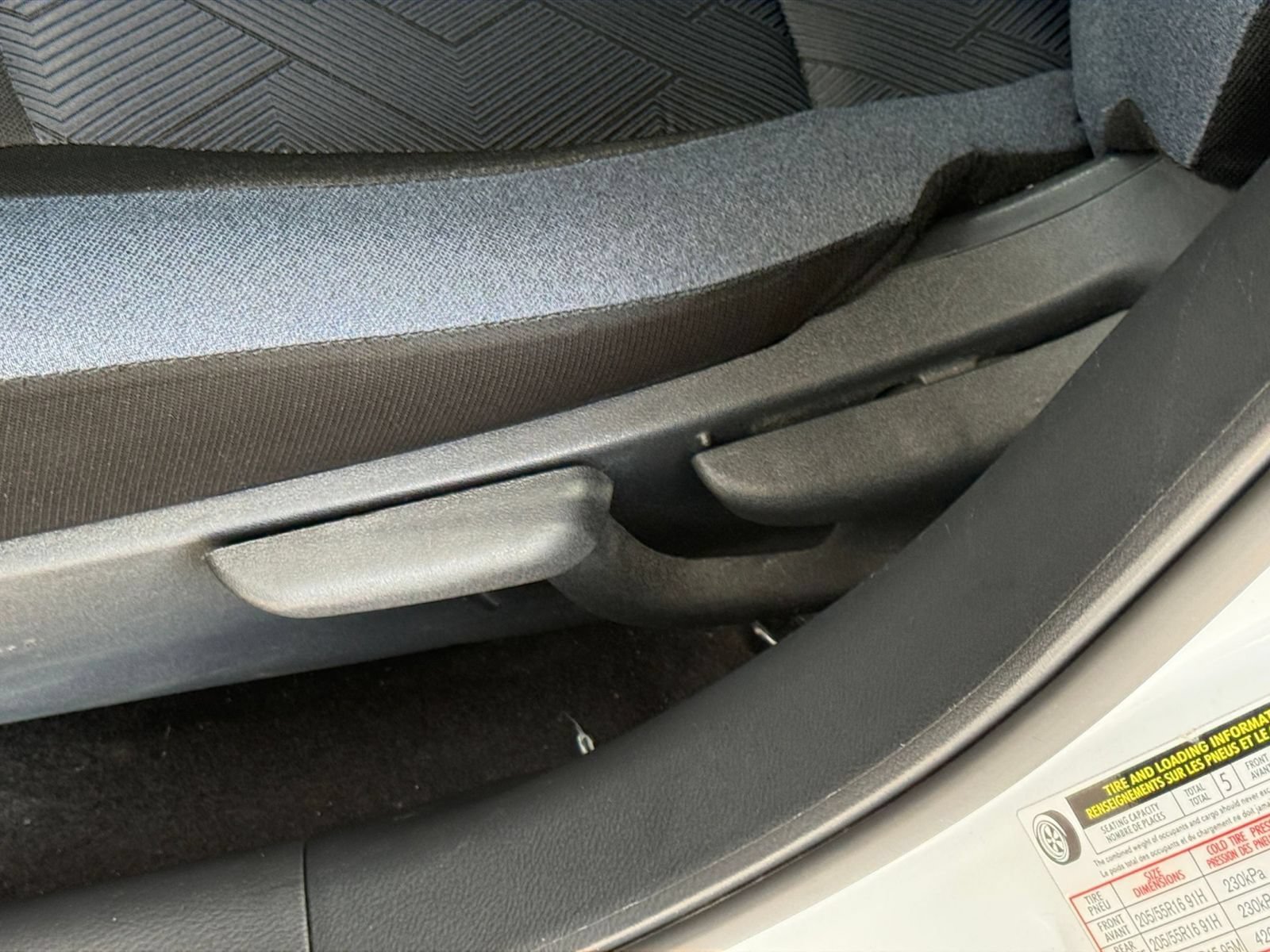 Used 2025 Nissan Versa SV FWD image 18
