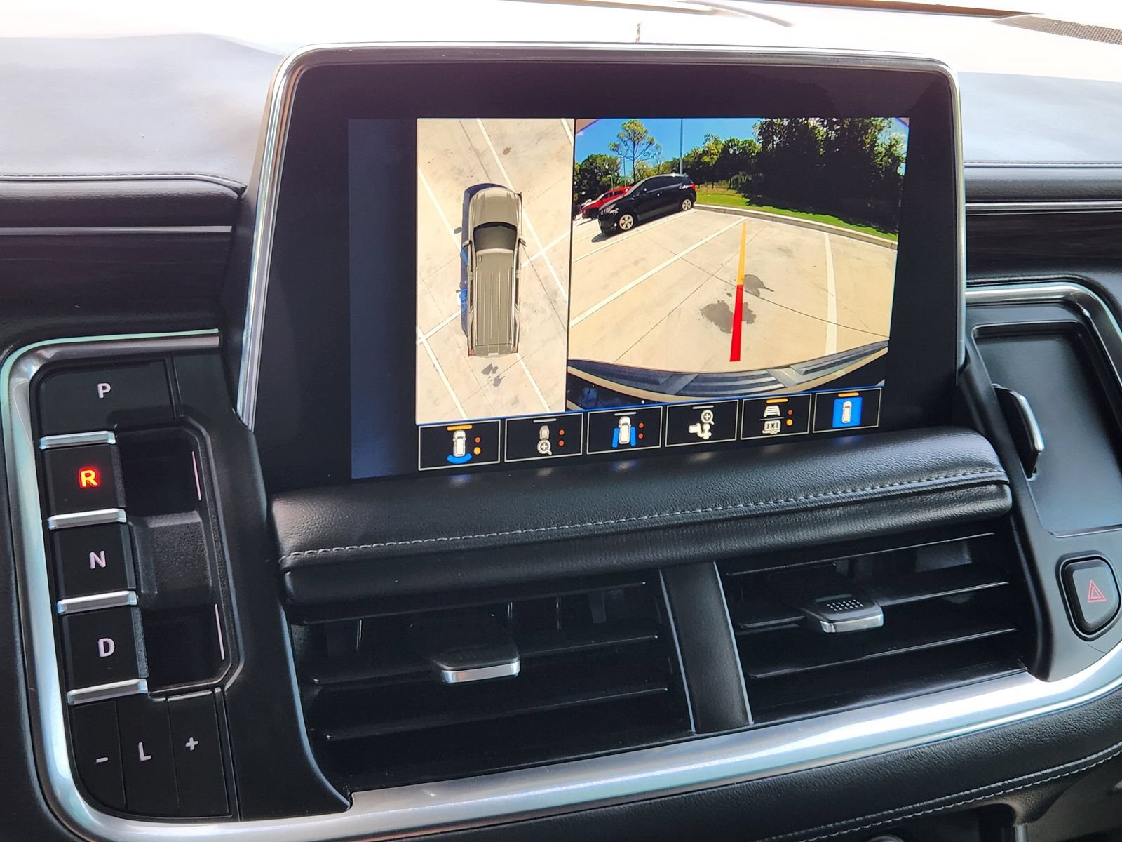 Certified 2023 Chevrolet Tahoe LT w/ LT Signature Plus Package AWD/4WD image 19