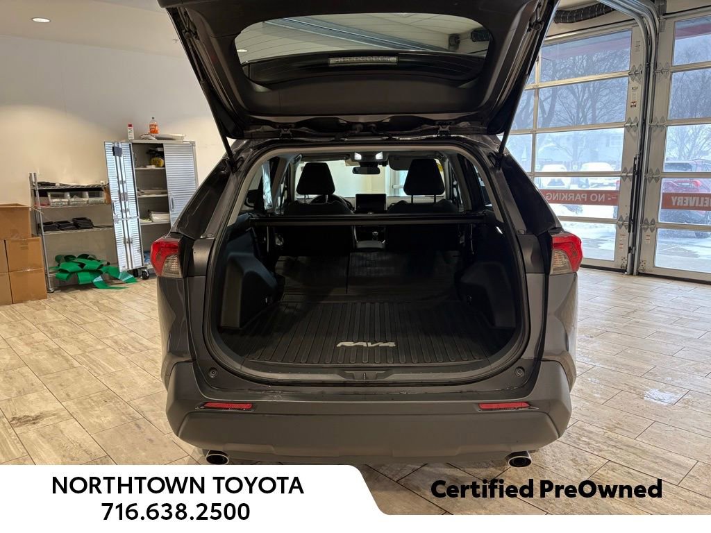 Used 2023 Toyota RAV4 XLE image 7