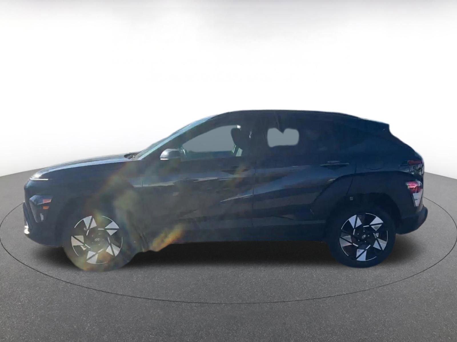 Used 2025 Hyundai Kona SEL image 9