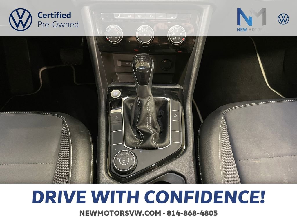 Used 2023 Volkswagen Taos SE w/ Panoramic Sunroof Package image 11