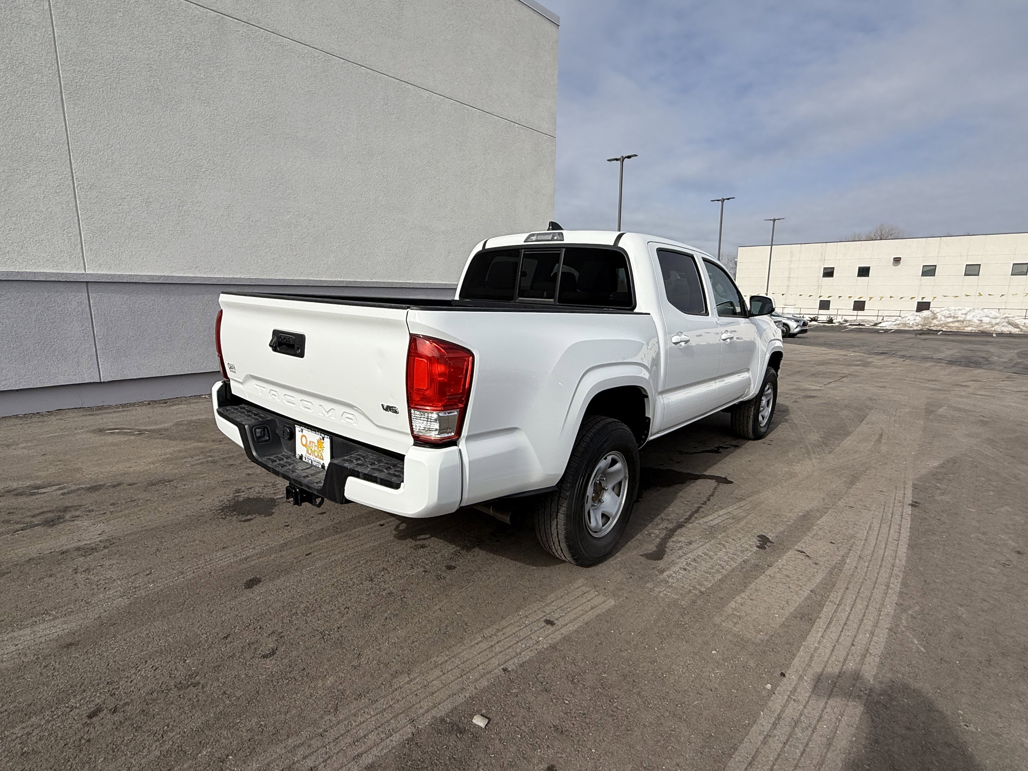 Certified 2022 Toyota Tacoma SR image 18