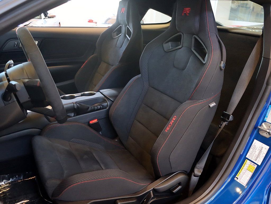 Used 2017 Ford Mustang Shelby GT350R w/ GT350R Equipment Group 920A image 5