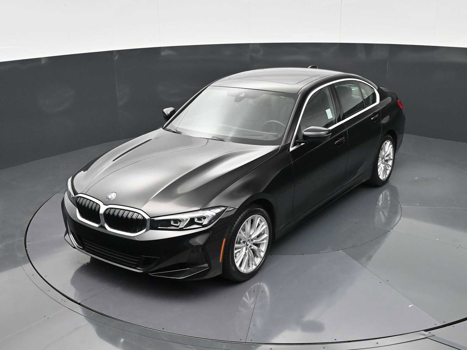 Certified 2024 BMW 330i Sedan w/ Premium Package RWD image 17