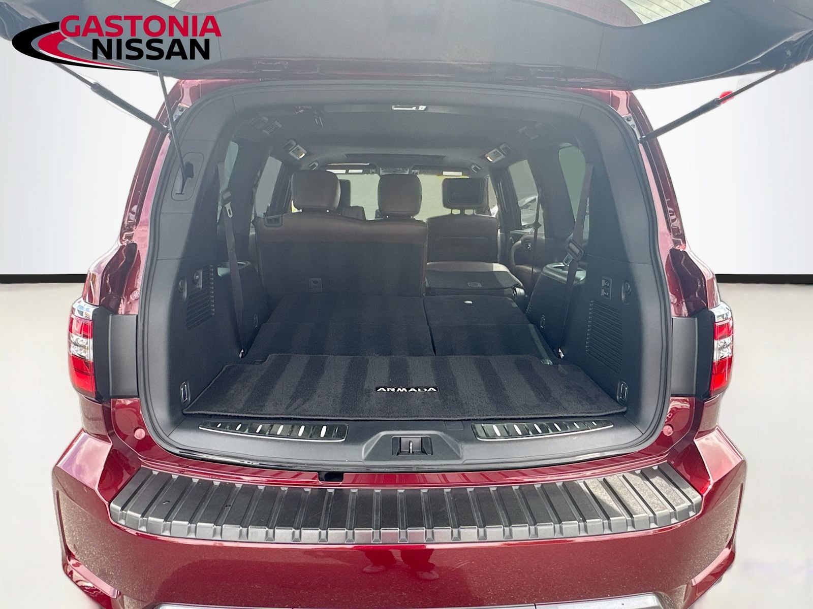 Used 2022 Nissan Armada Platinum AWD/4WD image 36