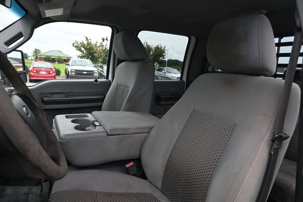 Used 2014 Ford F550 2WD Crew Cab Super Duty image 14