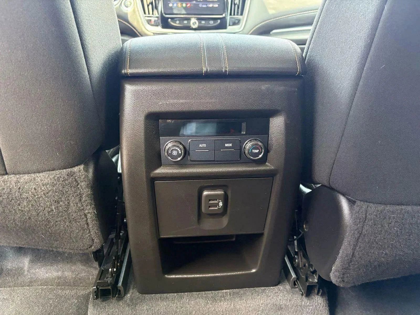 Used 2020 Chevrolet Traverse LT w/ Driver Confidence II Package image 15