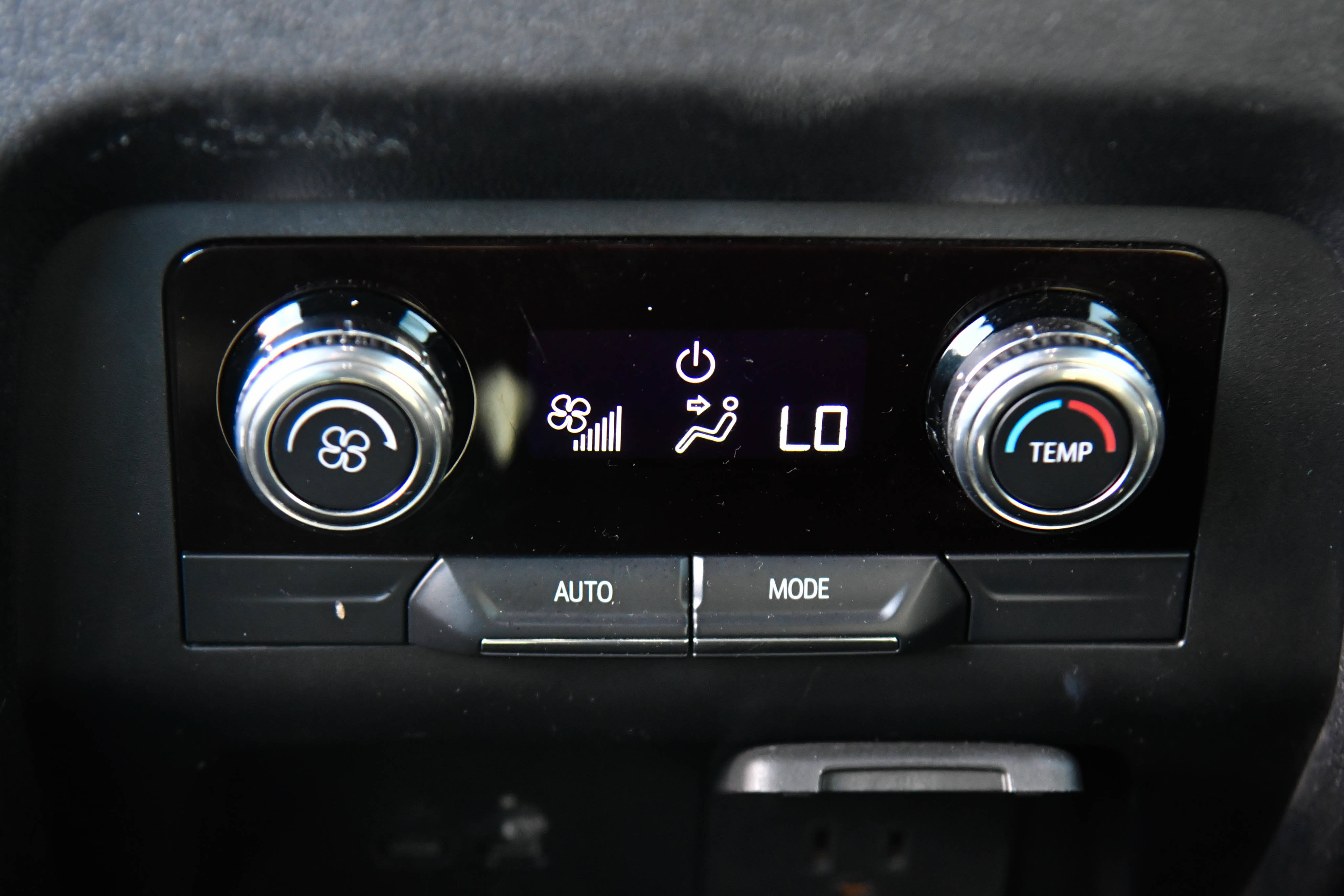 Used 2024 GMC Acadia Elevation AWD/4WD image 47
