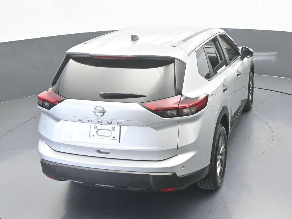 Used 2024 Nissan Rogue S FWD image 43