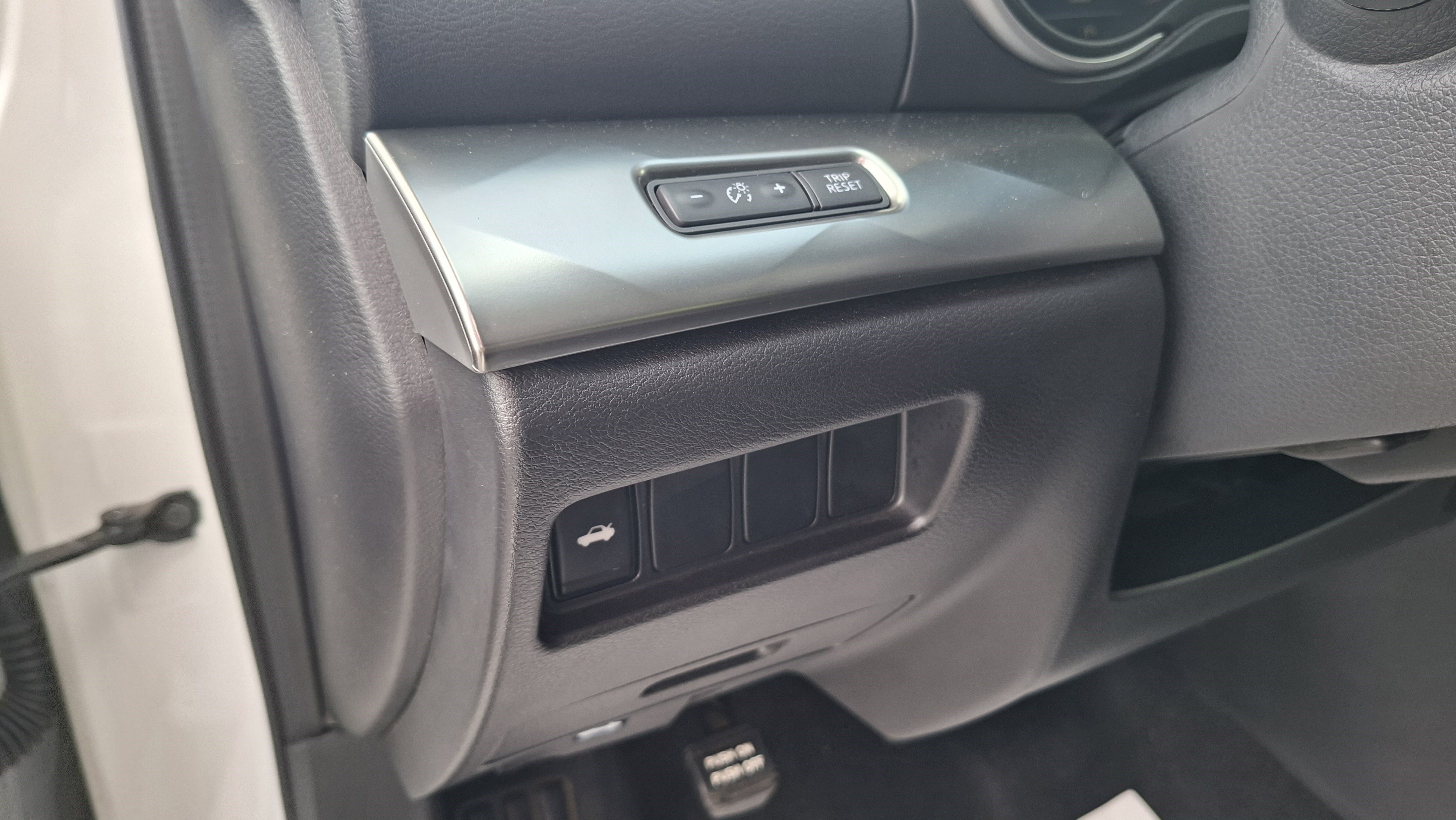 Used 2023 Nissan Maxima SV w/ Floor Mat Group FWD image 10