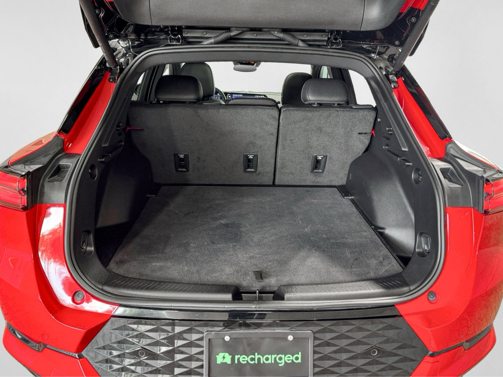 Used 2024 Chevrolet Equinox EV RS w/ LPO, Trailering Package FWD image 25