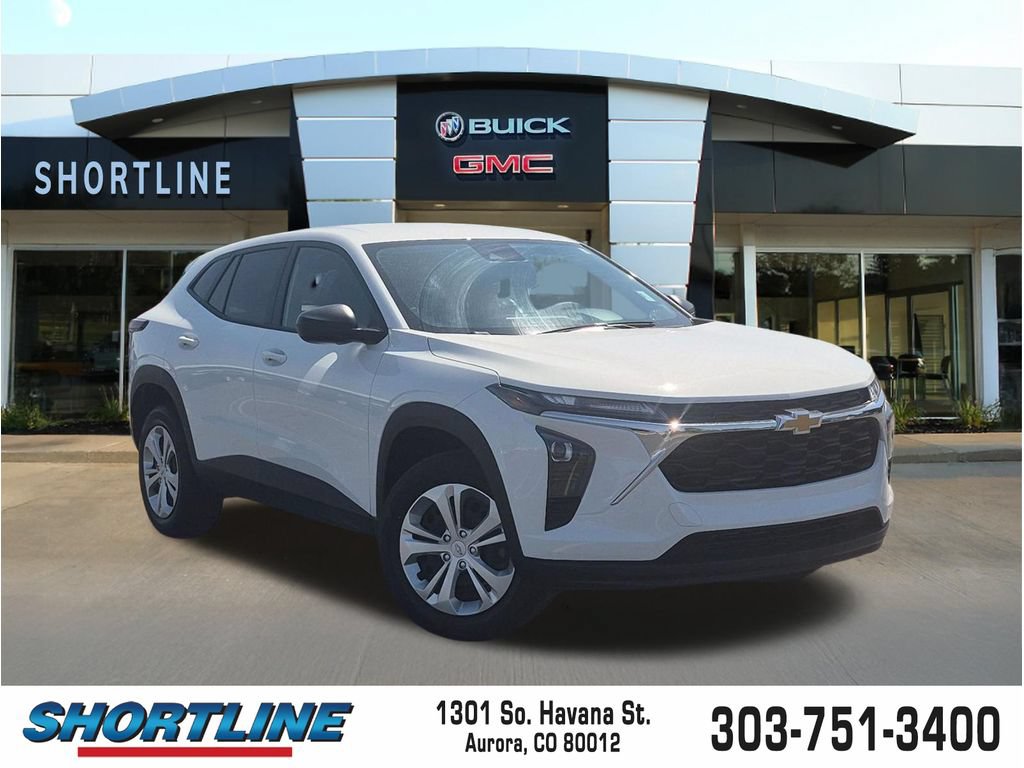 Used 2026 Chevrolet Trax LS FWD image 1