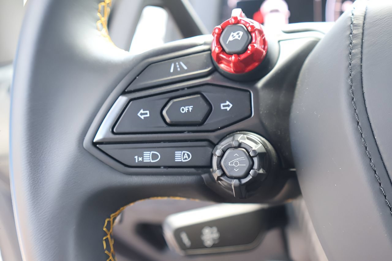 Used 2025 Lamborghini Revuelto AWD/4WD image 22