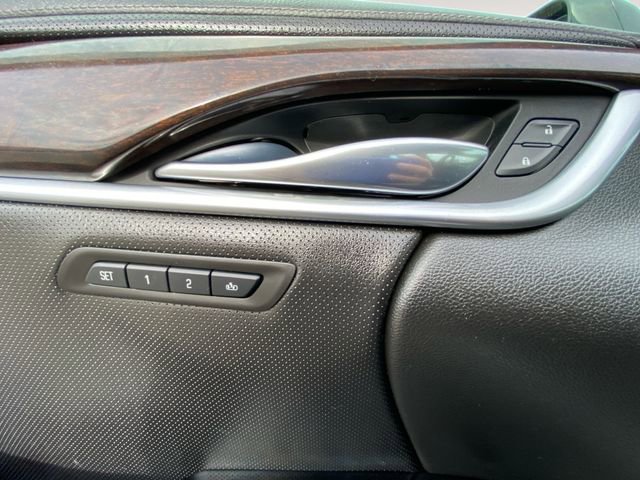 Used 2014 Cadillac XTS Premium image 18