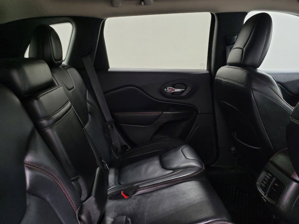Used 2014 Jeep Cherokee Trailhawk w/ Leather Interior Group AWD/4WD image 19