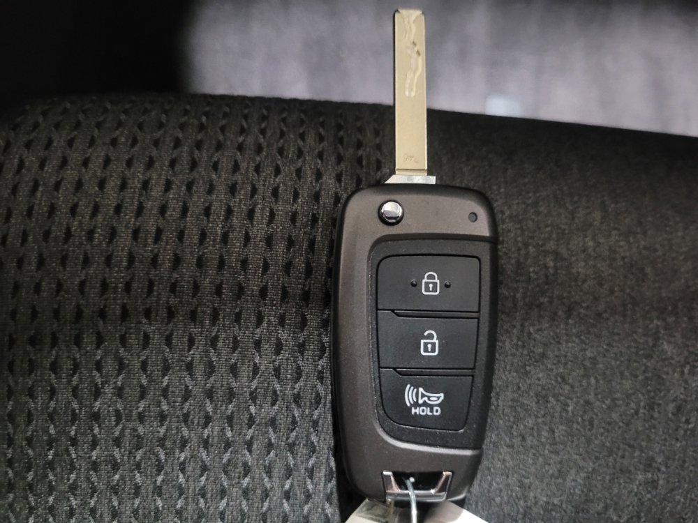 Used 2019 Hyundai Santa Fe SE FWD image 32