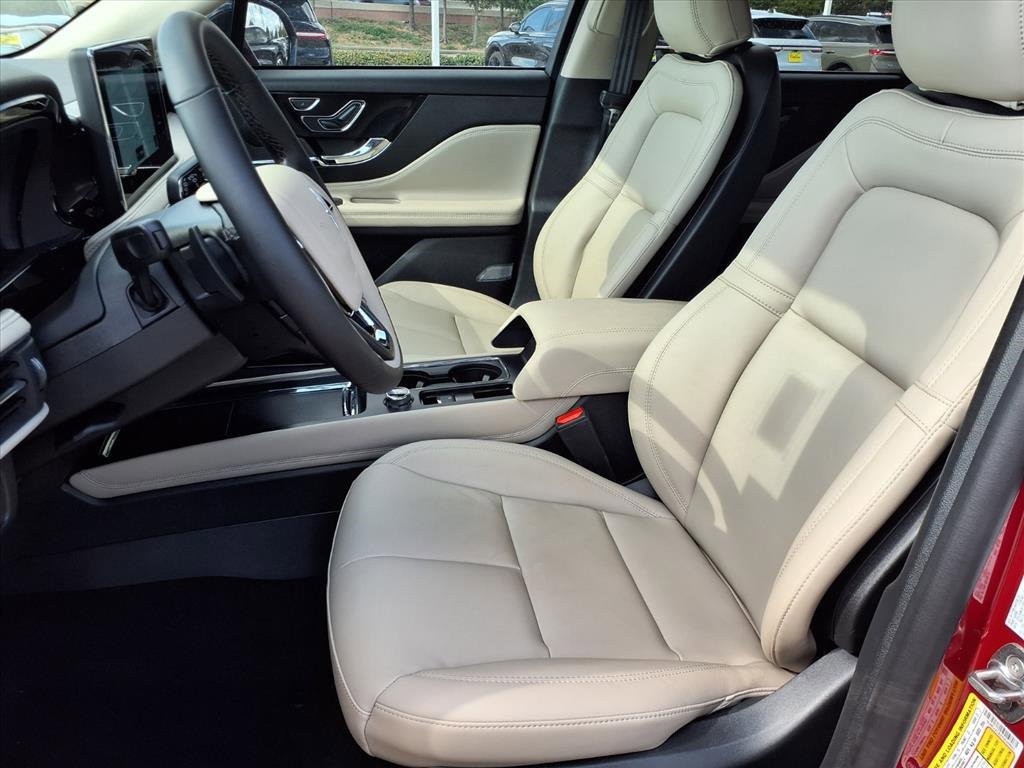 New 2026 Lincoln Corsair Premiere image 11