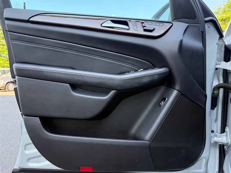 Used 2012 Mercedes-Benz ML 350 BlueTEC 4MATIC image 23