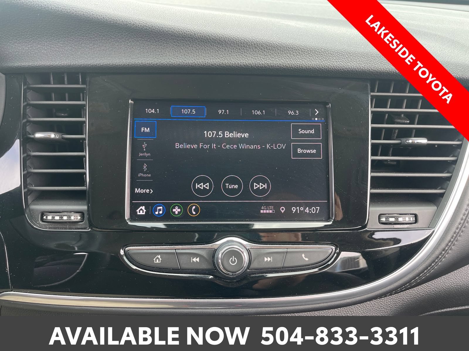 Used 2022 Buick Encore Preferred AWD/4WD image 31