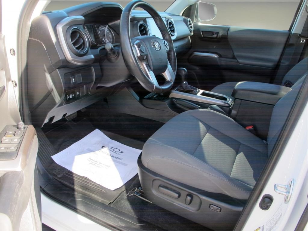 Used 2023 Toyota Tacoma SR5 w/ Technology Package AWD/4WD image 11