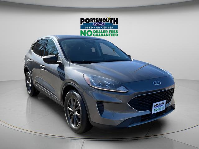 Used 2022 Ford Escape SE w/ Cold Weather Package AWD/4WD image 1