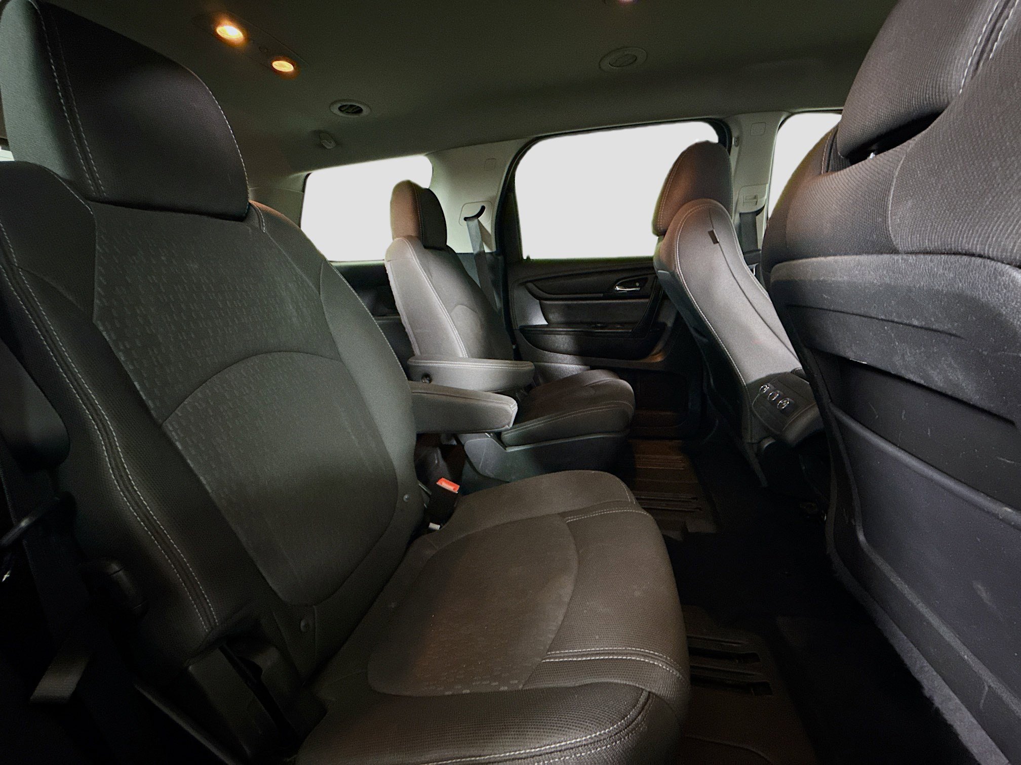 Used 2016 GMC Acadia SLE image 26