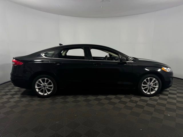 Used 2020 Ford Fusion SE image 10