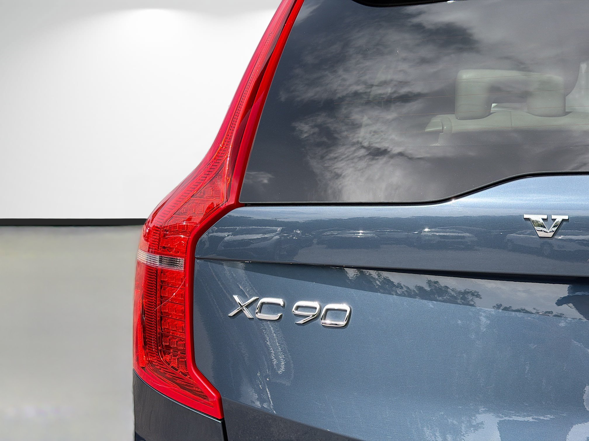 Used 2023 Volvo XC90 B6 Plus AWD/4WD image 11
