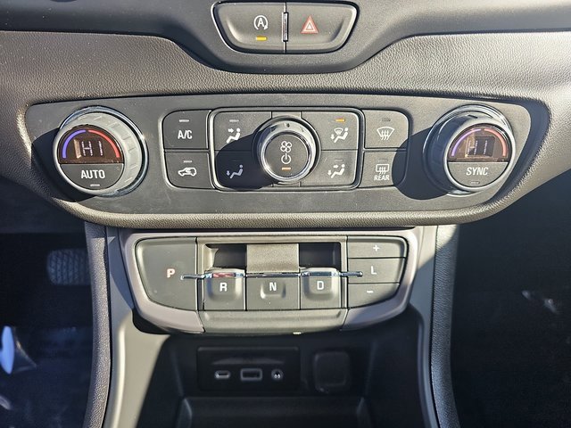 Used 2024 GMC Terrain AT4 w/ Tech Package image 23