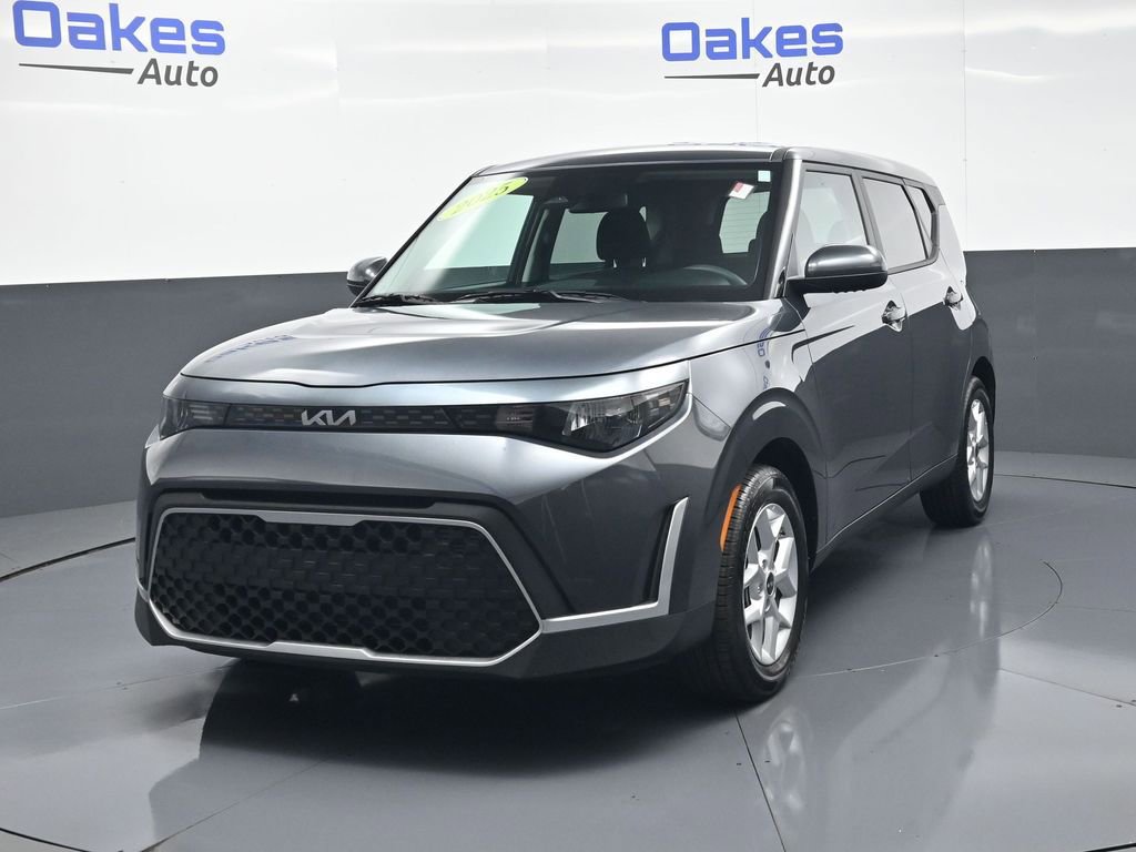 Certified 2025 Kia Soul LX w/ LX Technology Package image 4