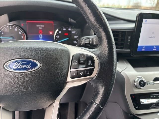 Used 2022 Ford Explorer XLT w/ Equipment Group 202A image 18